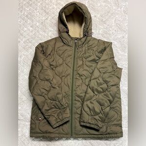 Tommy Hilfiger Quilted Midweight Sherpa Lined Hooded Jacket Men’s Size M - NWOT